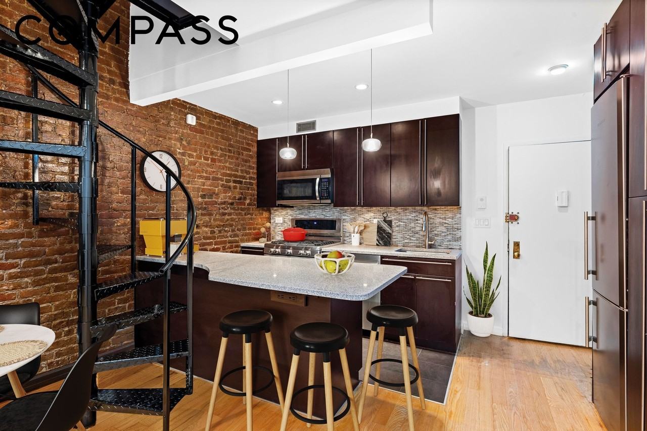 118 Suffolk St #2D - Photo 3 of 10