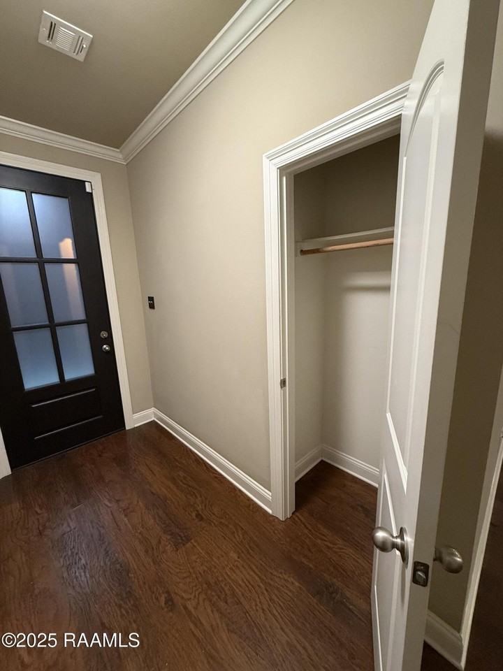 101 Spanish Moss Ln - Photo 7 of 50