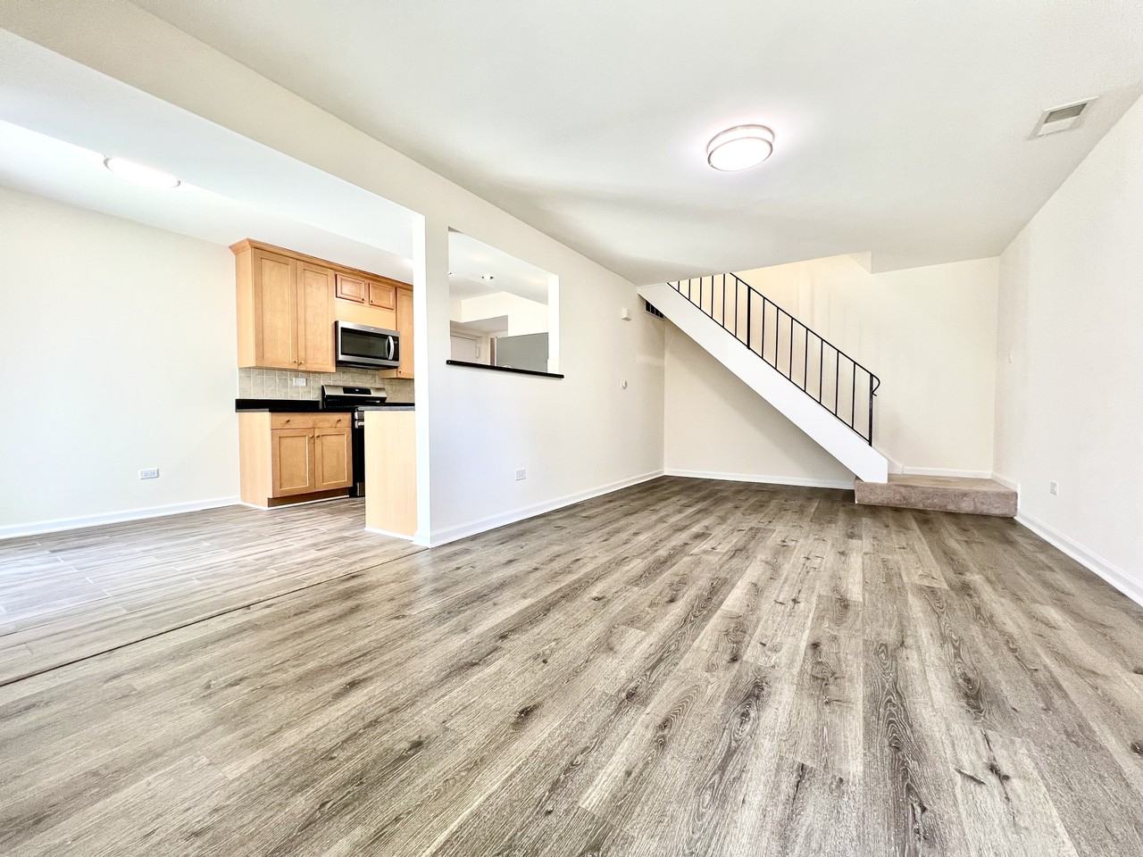 640 Gray Court - Photo 2 of 18