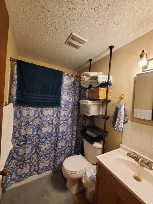 402 2nd St N #2 - Photo 4 of 9