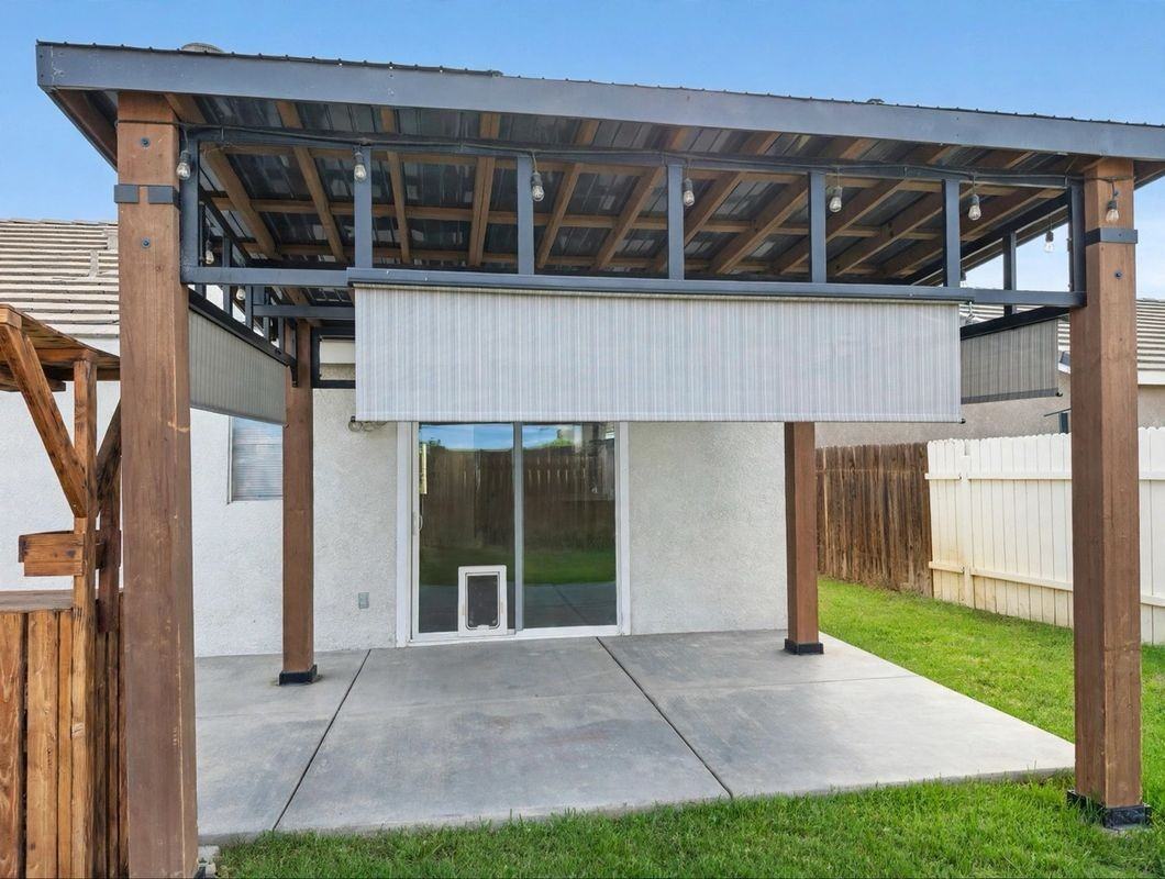 4716 Kaytlain Ave - Photo 4 of 47