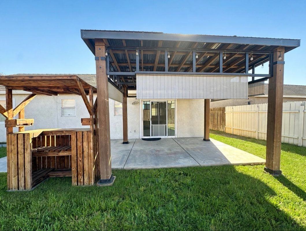 4716 Kaytlain Ave - Photo 5 of 47