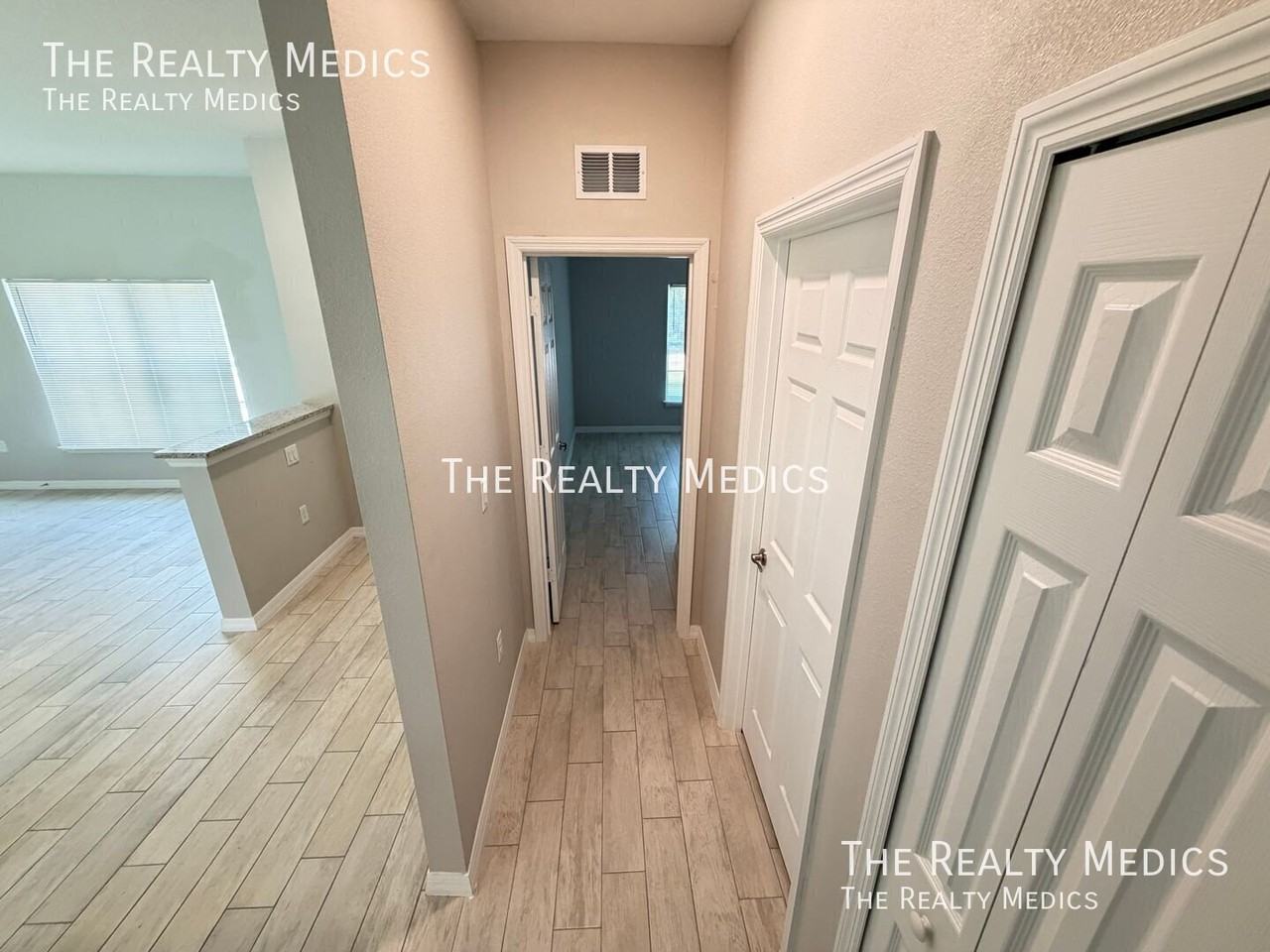 370 San Remo Rd Sw - Photo 7 of 20
