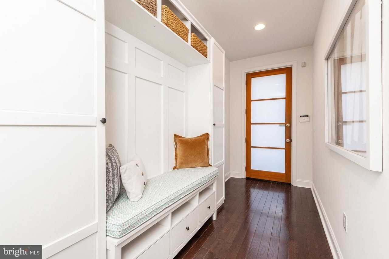 752 S Hicks St #NA - Photo 2 of 34