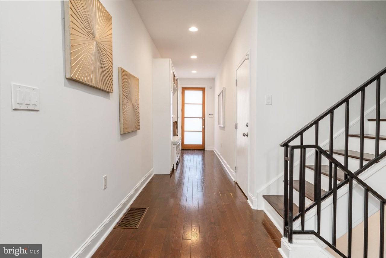 752 S Hicks St #NA - Photo 3 of 34