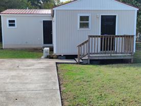 412 Henderson St - Photo 1 of 1