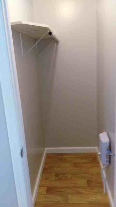 412 Henderson St - Photo 5 of 14