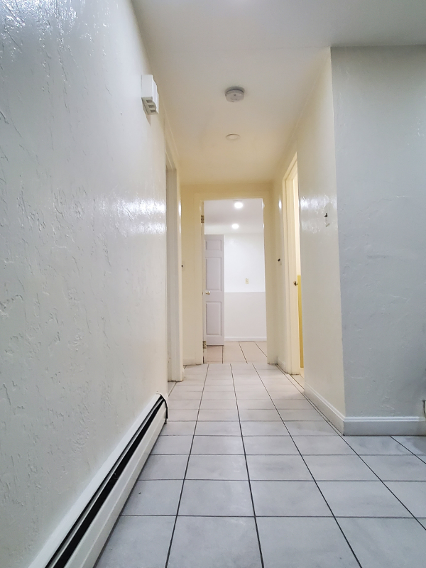 116 Newman St - Photo 3 of 11