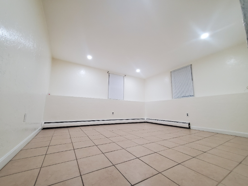 116 Newman St - Photo 4 of 11
