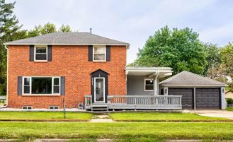 327 S Cedar St - Photo 1 of 1