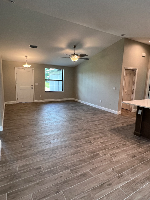 8318 Denargo Rd - Photo 5 of 17
