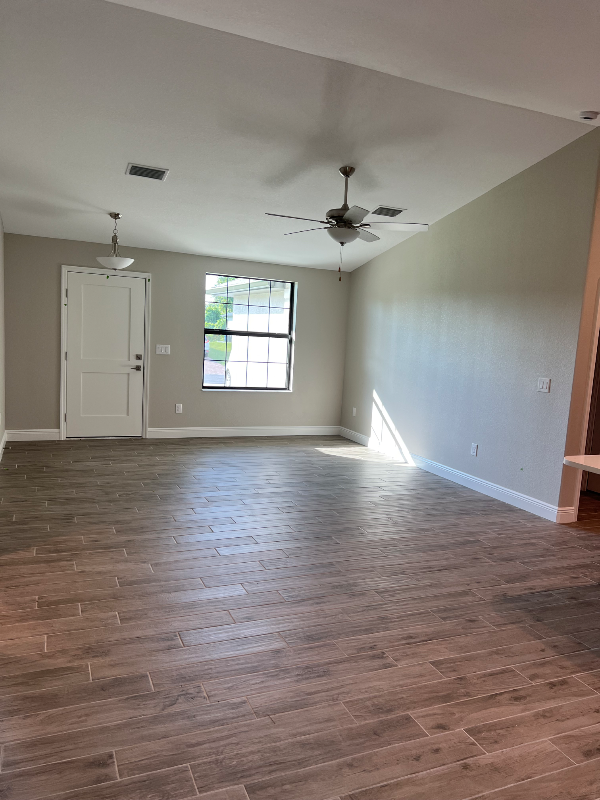 8318 Denargo Rd - Photo 6 of 17