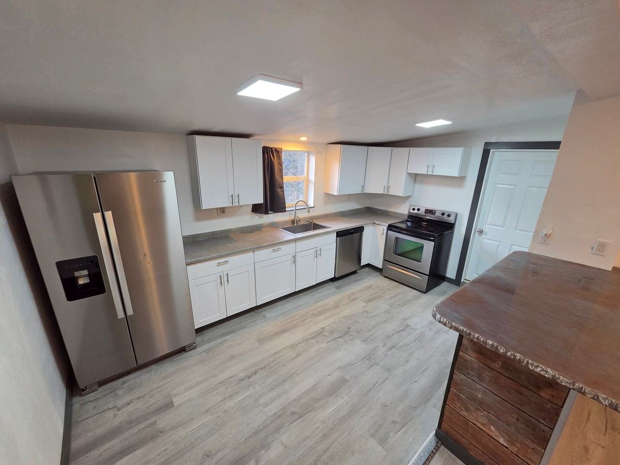 933 Sutter St - Photo 5 of 10