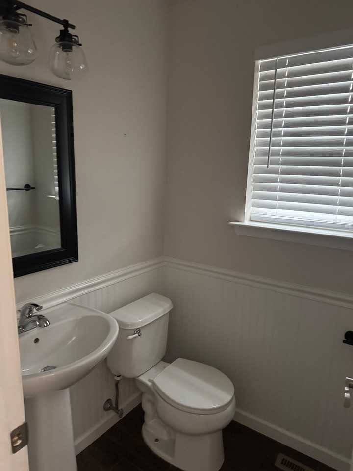 141 Hampshire Dr - Photo 5 of 22