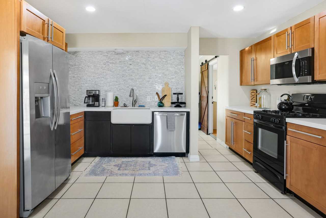 11226 Ryan St - Photo 6 of 11
