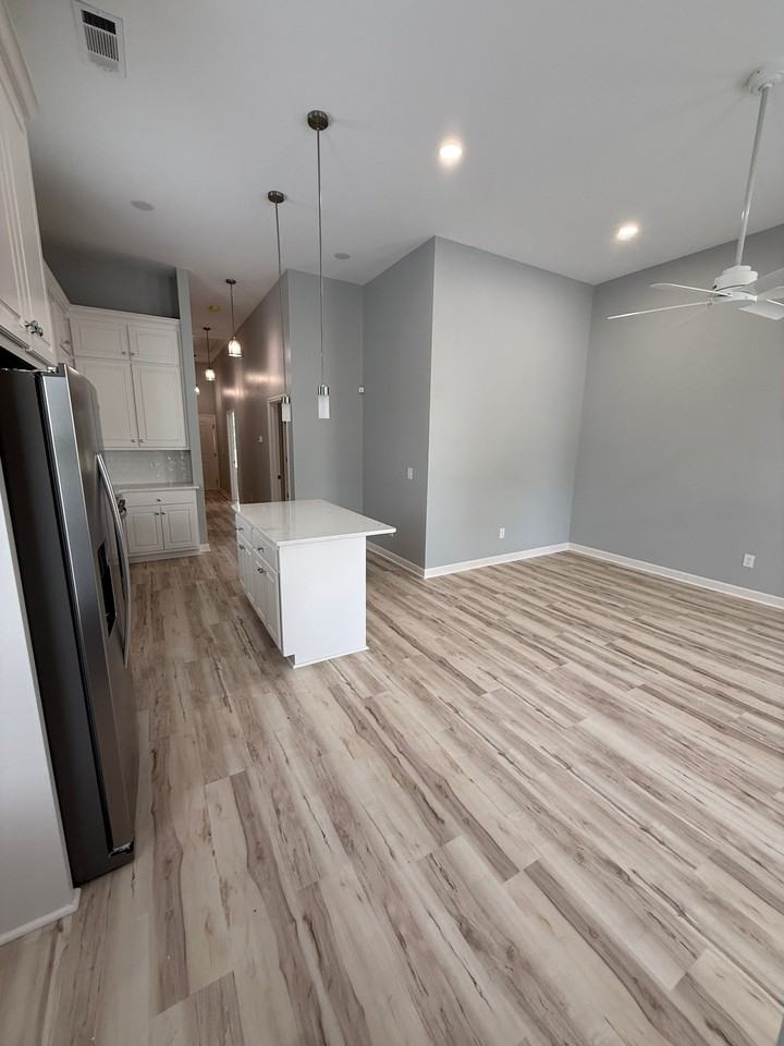 1619 3rd Ave - Photo 4 of 13