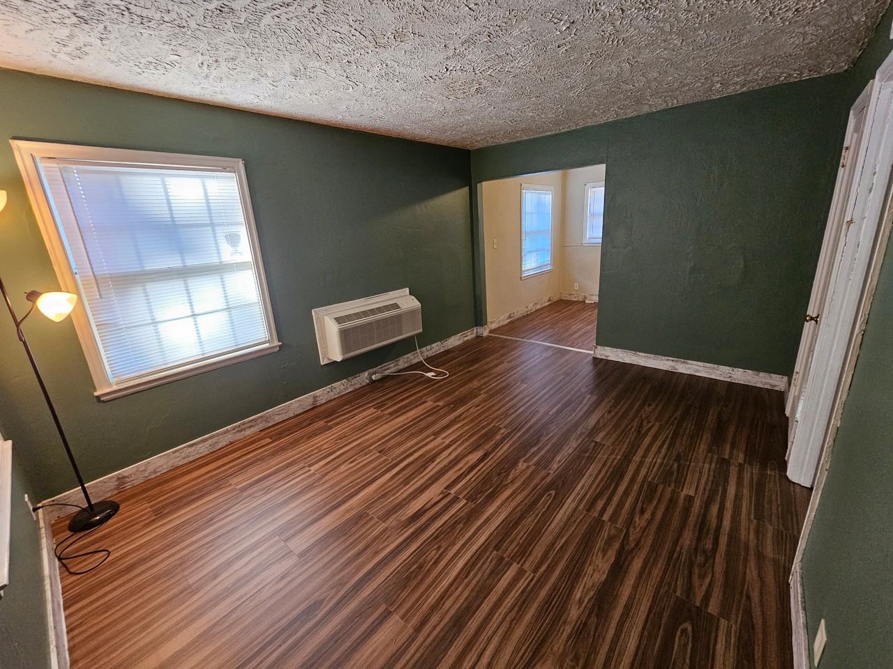 1034 N Estelle Ave - Photo 4 of 7