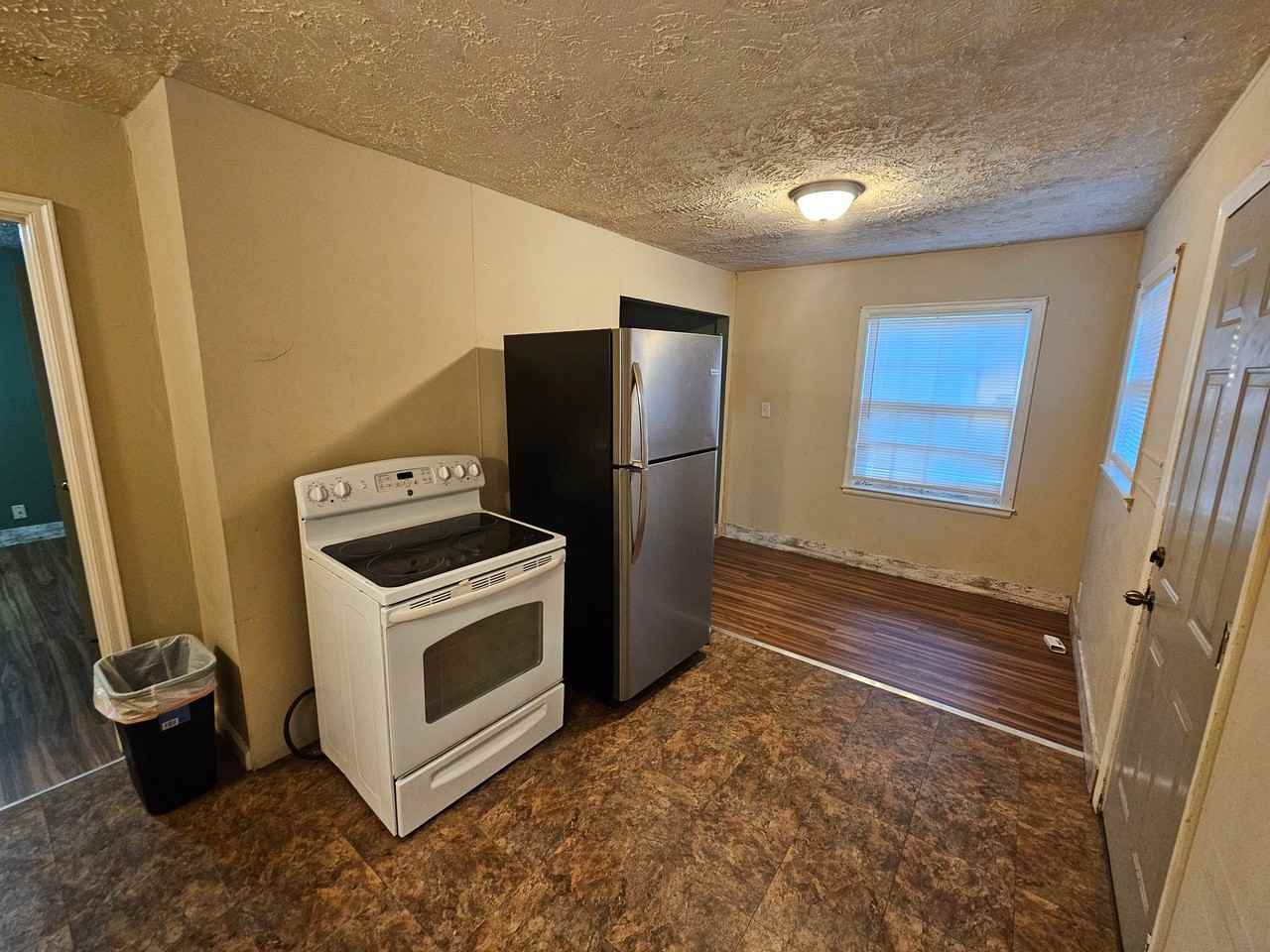 1034 N Estelle Ave - Photo 5 of 7