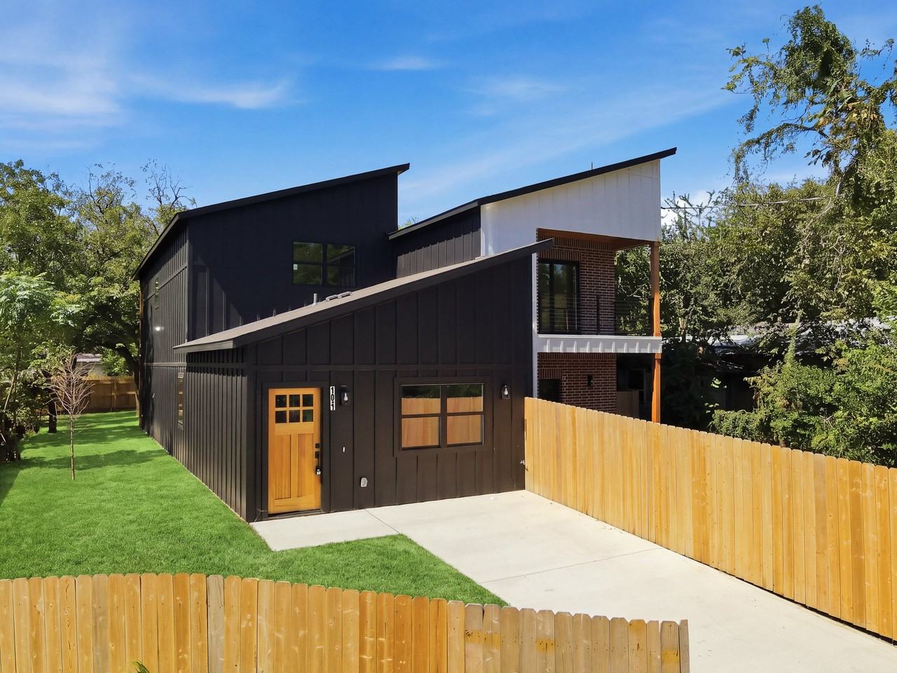 325 Vargas Aly #101 - Photo 6 of 20