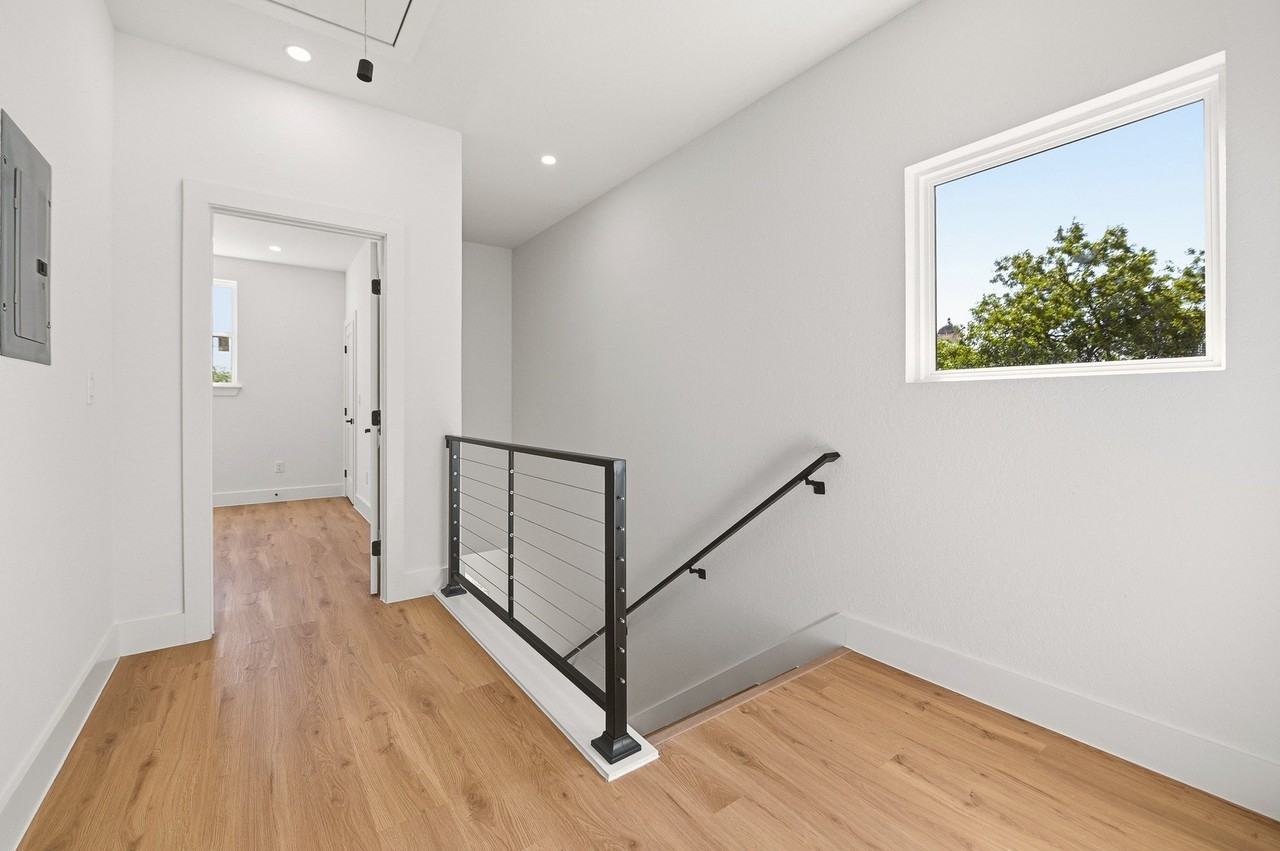 325 Vargas Aly #101 - Photo 7 of 20