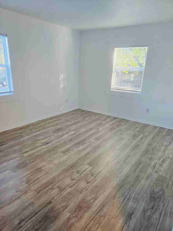 628 Whites Rd #4 - Photo 7 of 9