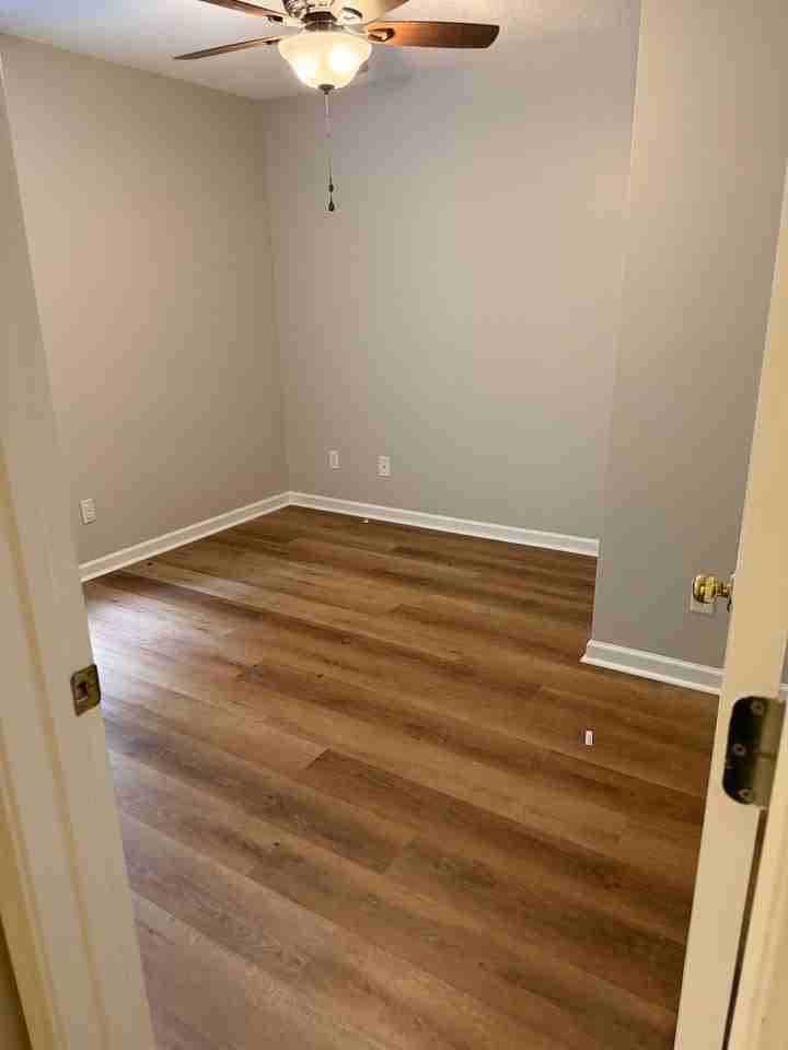 1055 River Bend Dr - Photo 7 of 8