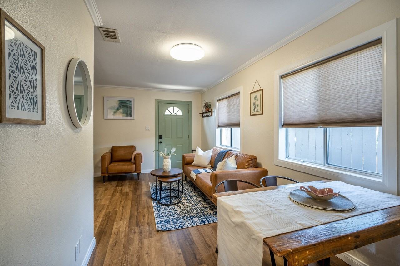 4124 W 159th St #B - Photo 7 of 38