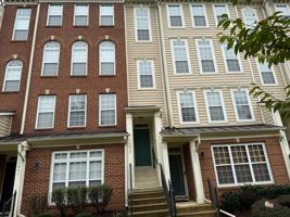 featured image of 1039 Treeland Way