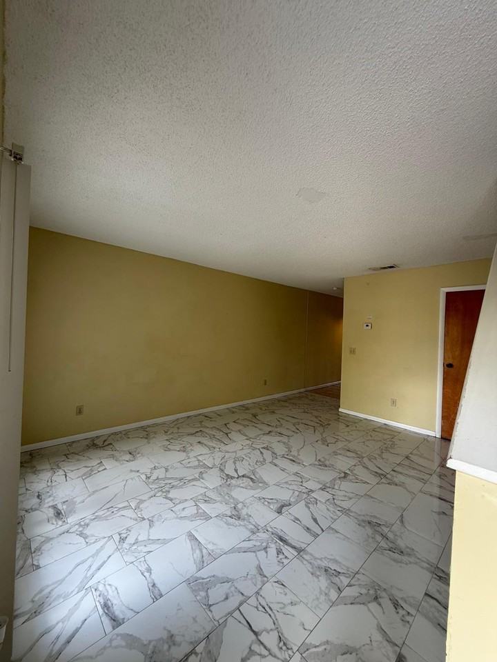 476 Ipswich St #102 - Photo 3 of 17