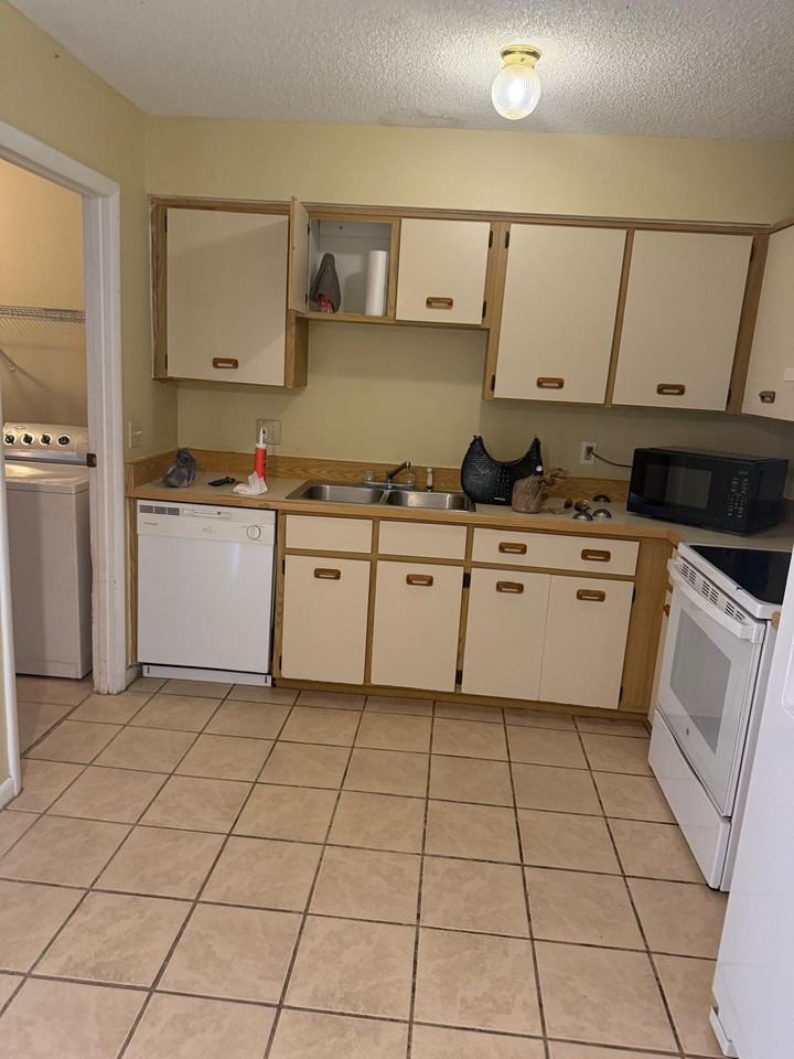 476 Ipswich St #102 - Photo 5 of 17