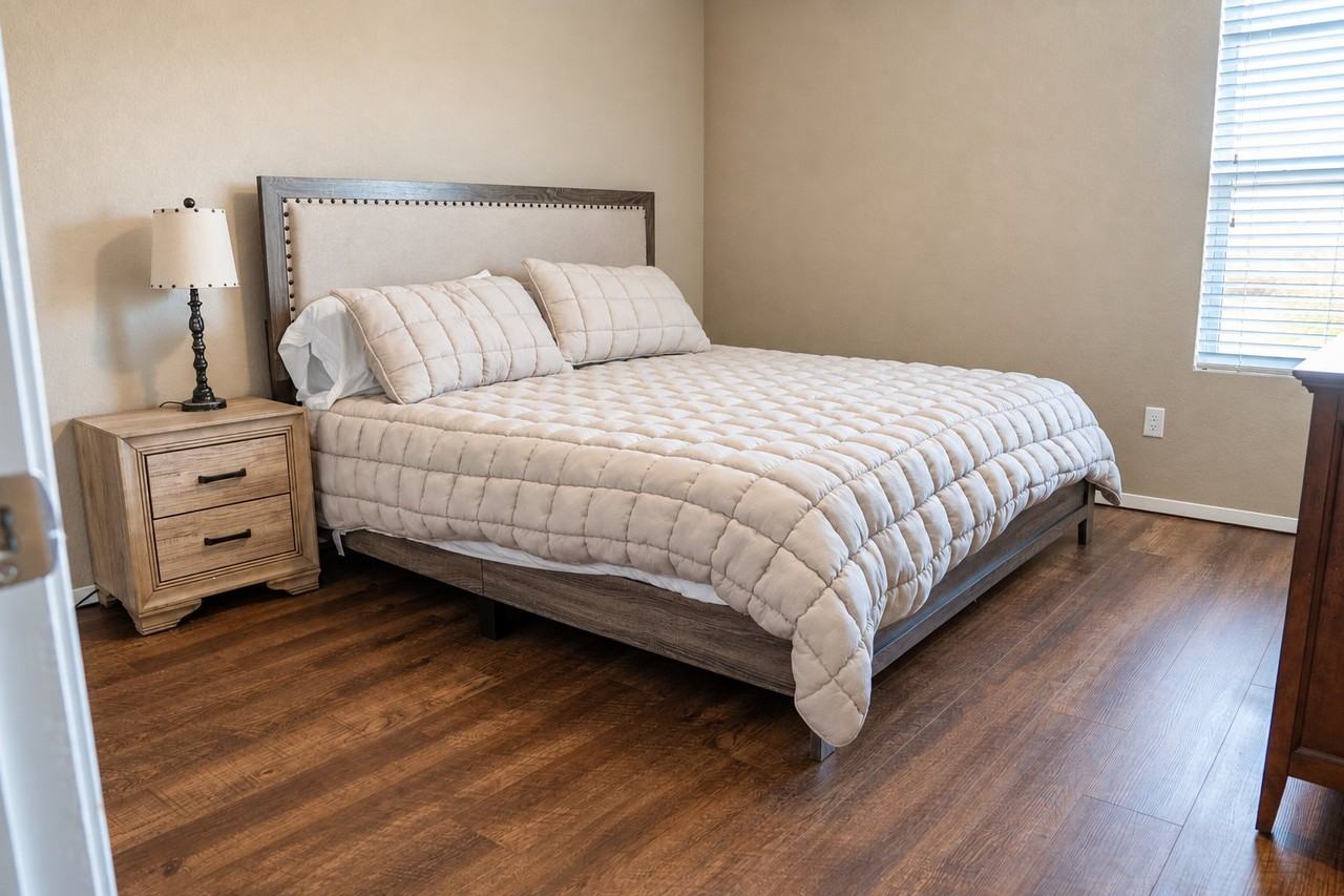 246 E Anabranch Ct - Photo 5 of 12