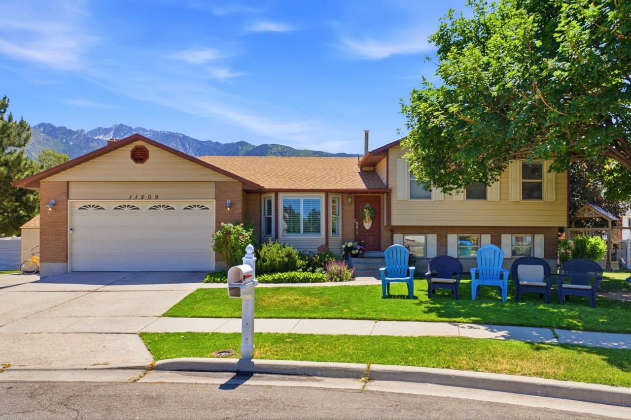 11209 S Christopher Cir - Photo 4 of 8