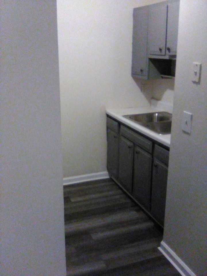 528 Pine St #1 - Photo 7 of 20