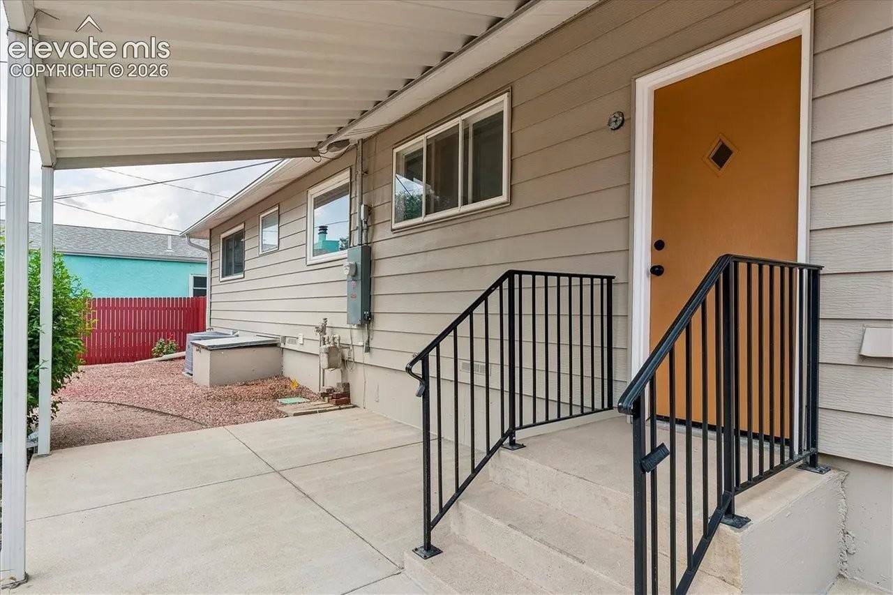 1333 Edith Ln - Photo 5 of 20