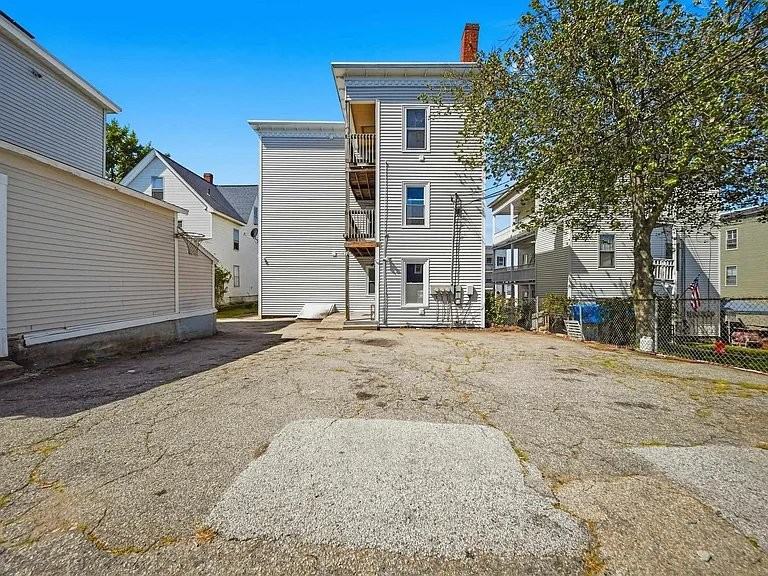 551 Montgomery St #2 - Photo 2 of 20