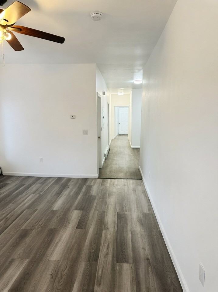 15 Townley St #2 - Photo 5 of 11