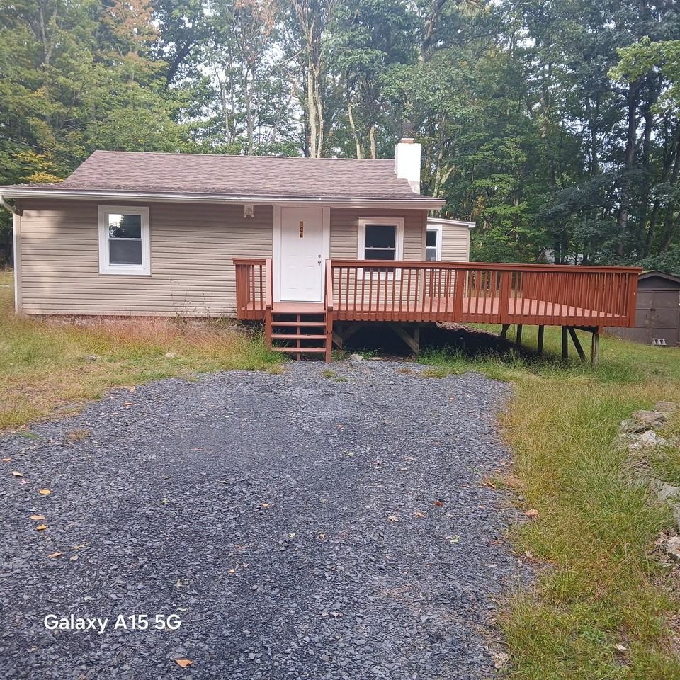 134 Halfmoon Ln #1 - Photo 6 of 8