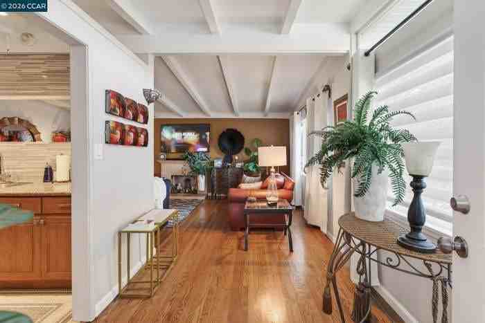 380 Alhambra Ave - Photo 4 of 17