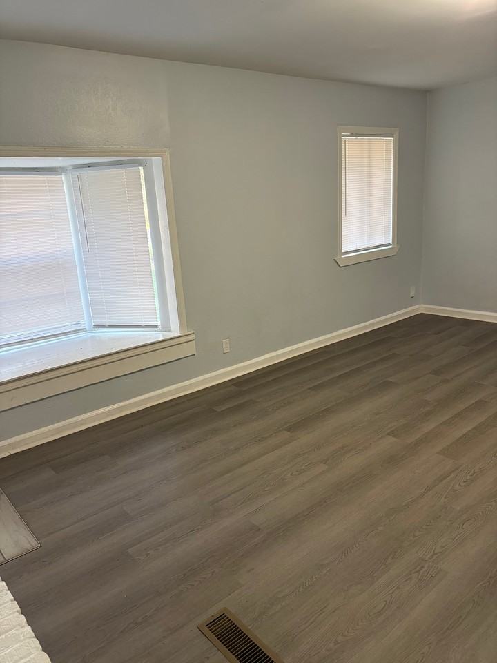 114 Fairburn Rd Sw - Photo 6 of 18