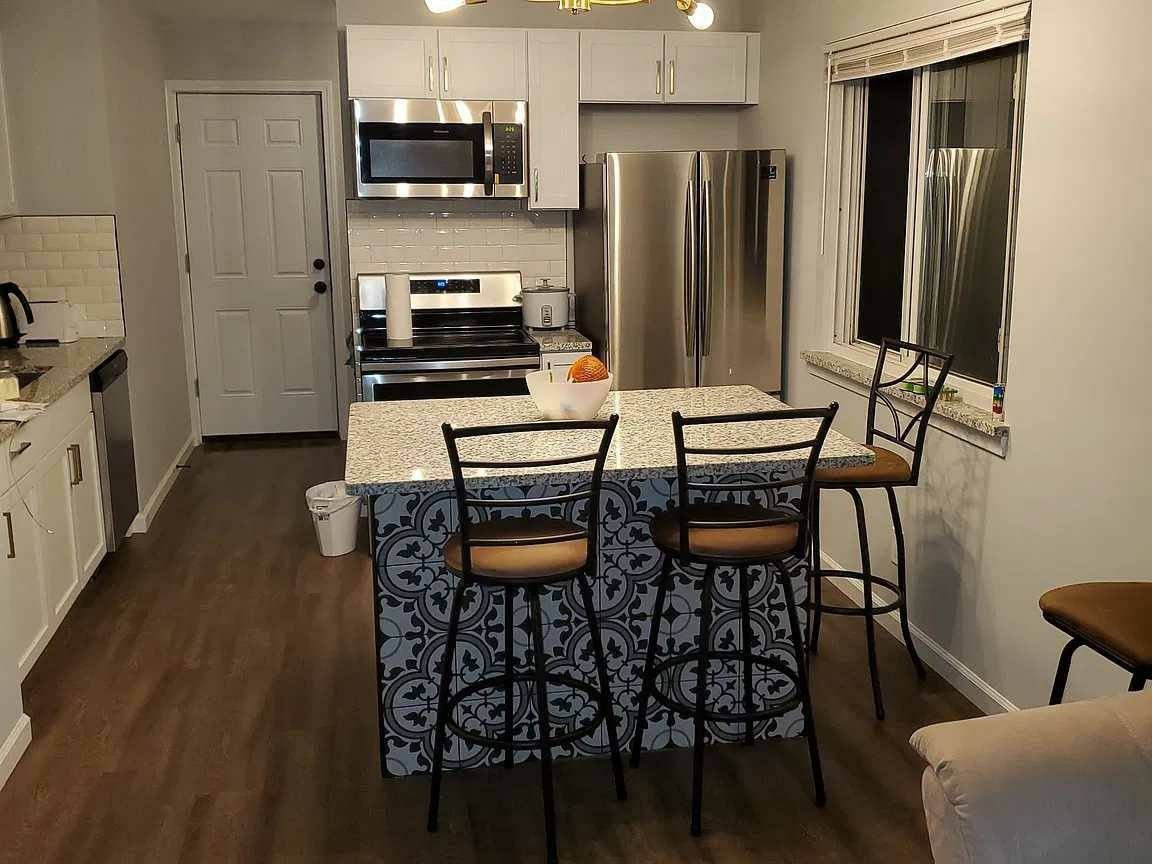 111 W Granet Ave - Photo 3 of 5
