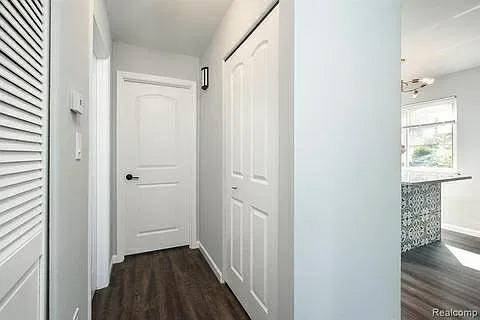 111 W Granet Ave - Photo 5 of 5