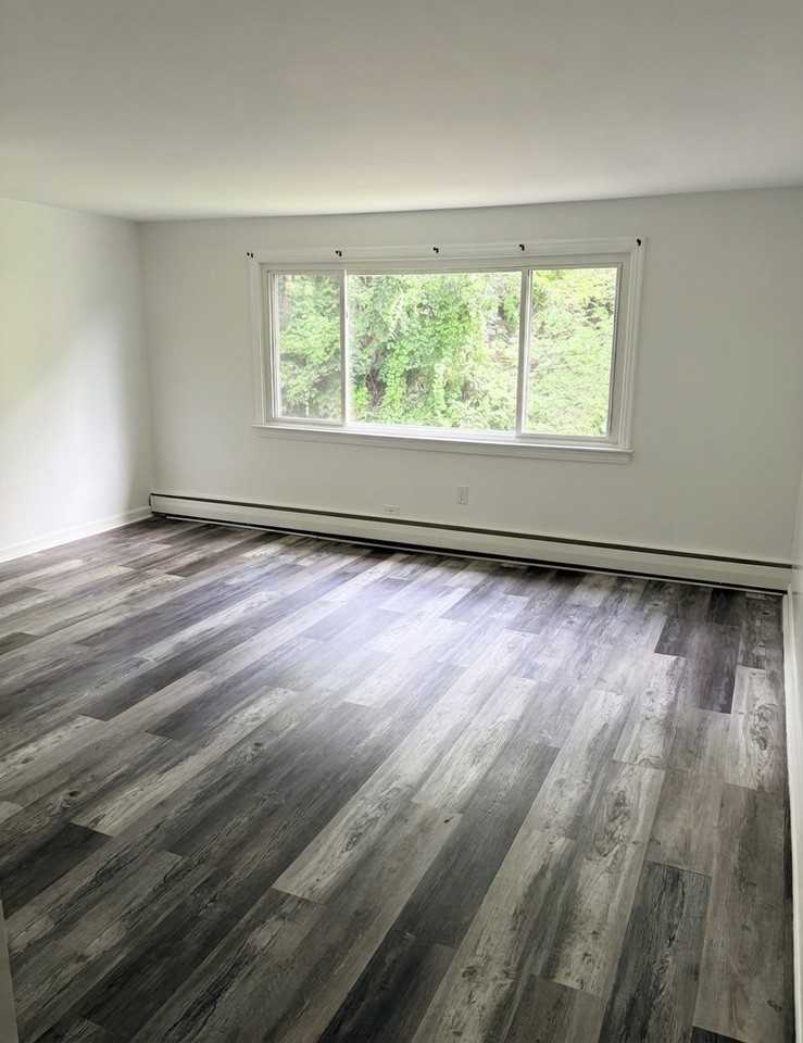 240 Foxon Blvd #2R - Photo 4 of 8