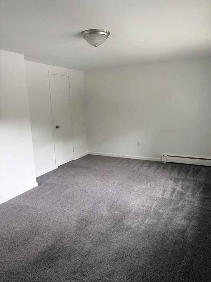 240 Foxon Blvd #2R - Photo 6 of 8