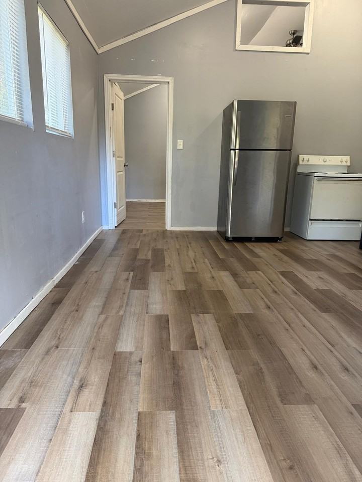 705B S Roosevelt Ave - Photo 2 of 9