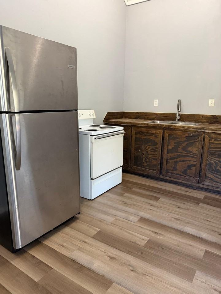 705B S Roosevelt Ave - Photo 3 of 9