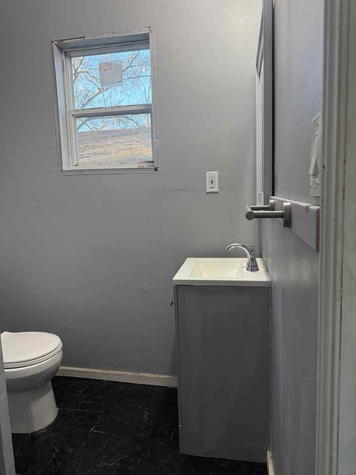 705B S Roosevelt Ave - Photo 7 of 9