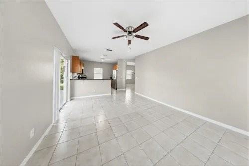 1328 Sw 106th Ave - Photo 6 of 11