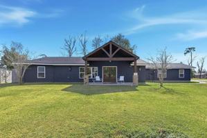 featured image of 2829 W Prien Lake Rd