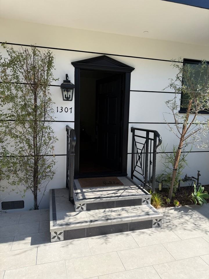 1307 S Beverly Glen Blvd #1307 - Photo 3 of 13