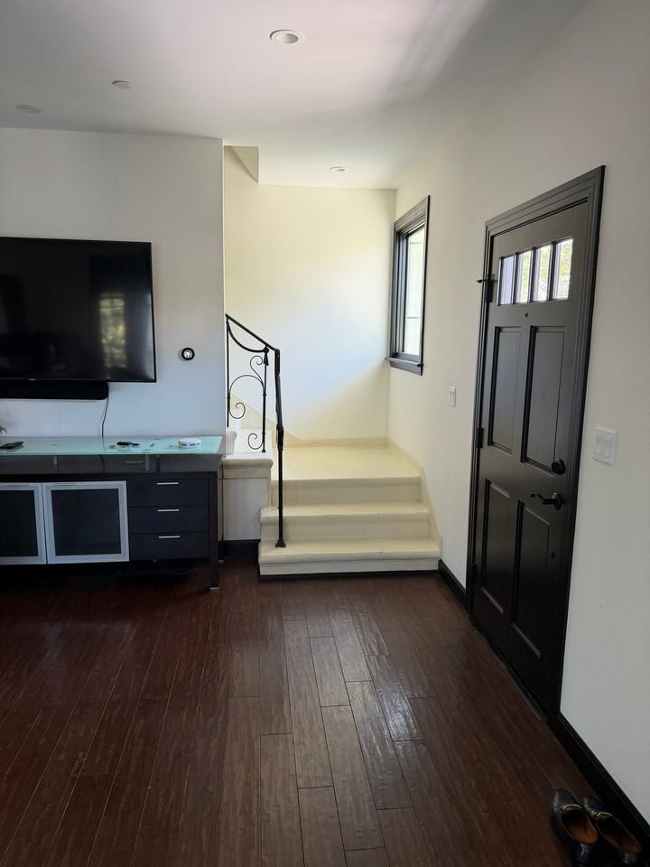 1307 S Beverly Glen Blvd #1307 - Photo 4 of 13
